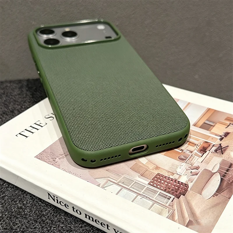 Magnetic Woven Phone Case With MagSafe Charging And Shockproof Protection